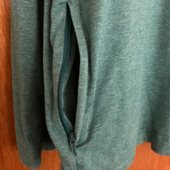 GAP Running Sweatshirt - Picture 3 of 5